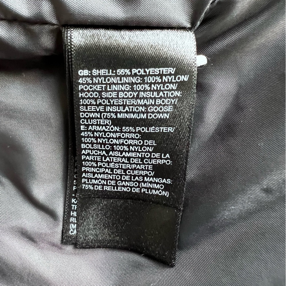 The North Face Women's Charcoal Puffer Jacket - Picture 14 of 14